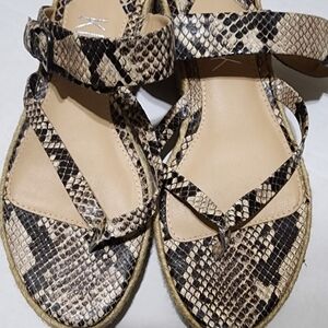 KLIK Sandal 👡 9.5